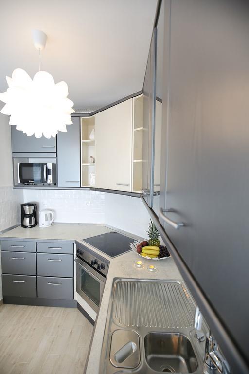 Apartment Flowers, Free Garage Parking Zadar Room photo